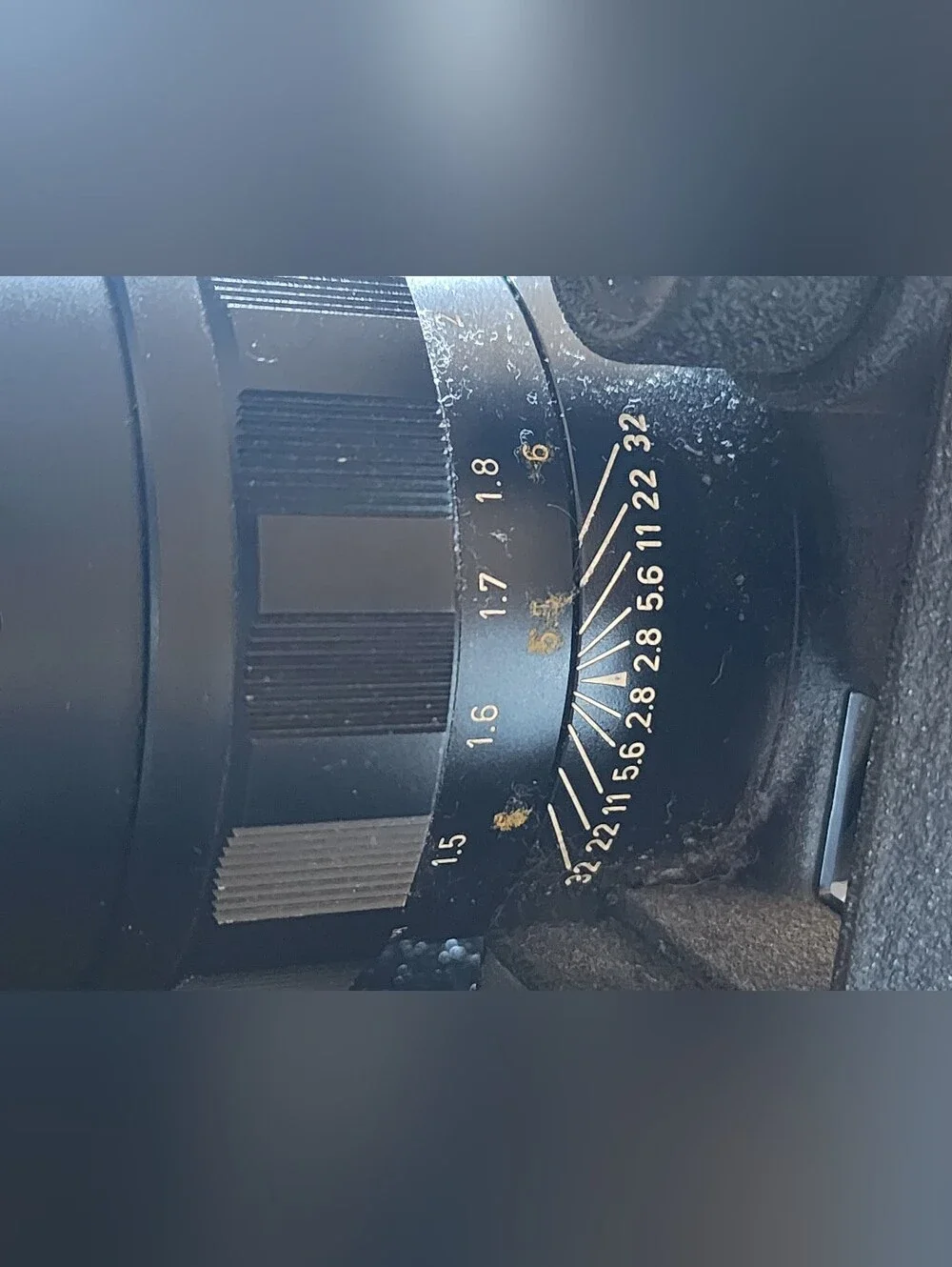 Leitz Elmarit M-mount 135mm f/2.8 Canada Lens with Goggles And Caps